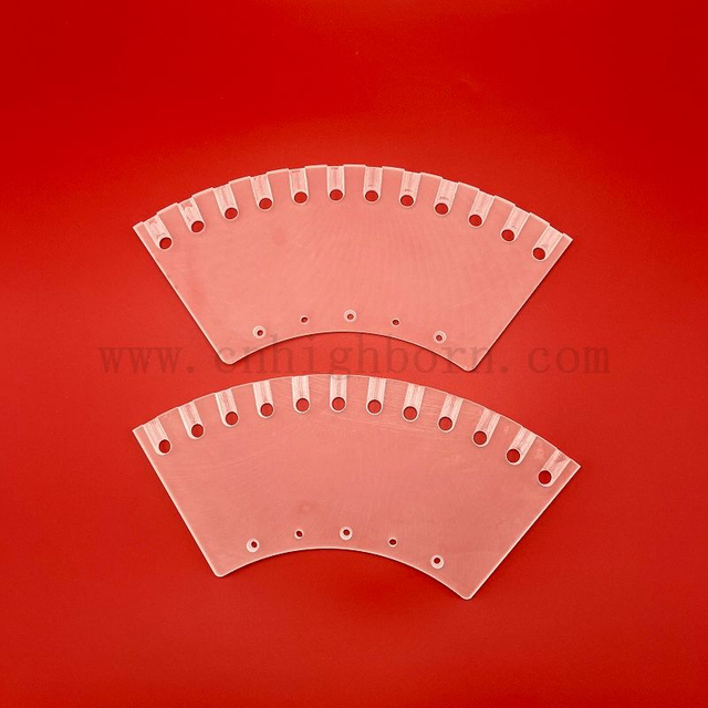  УФ -индивидуальная jgs2 слитая кремнезема прозрачные просверленные отверстия Кварце