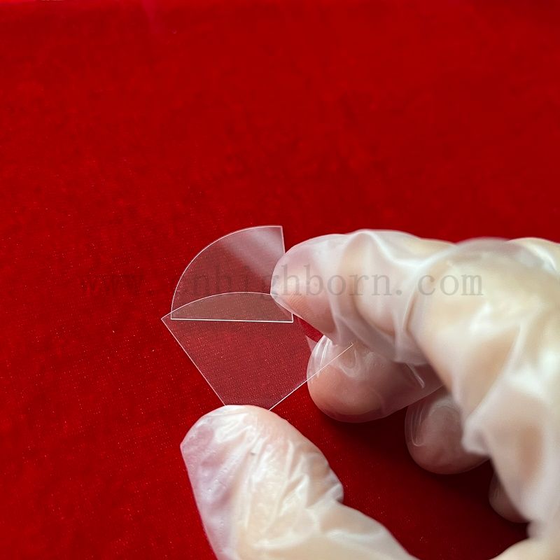 Индивидуальная прозрачная пластинка с кремнезема