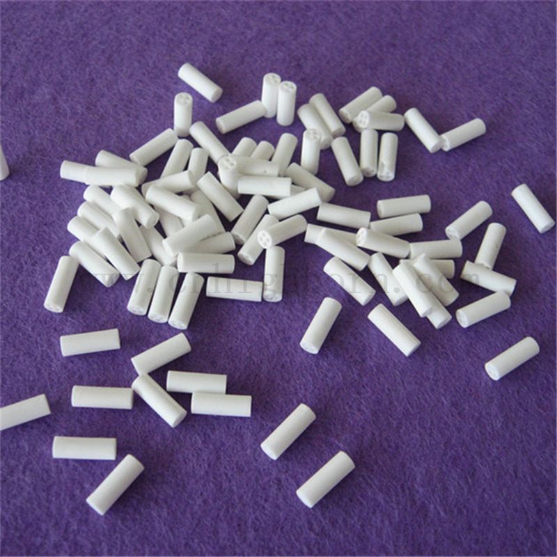 Индивидуальная 95 глинозем из четырех отверстий белая керамическая труба Al2O3 Al2O3