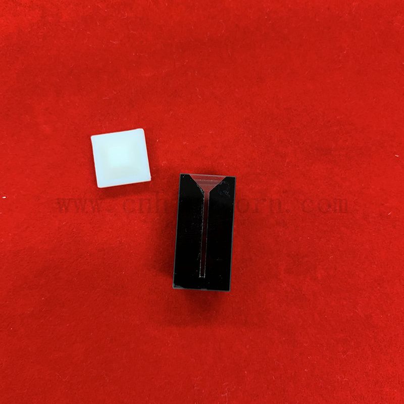 Высокая точность Q424 Черная стенка Высокая чистота Микро кварцевая кювета 0,15 мл.