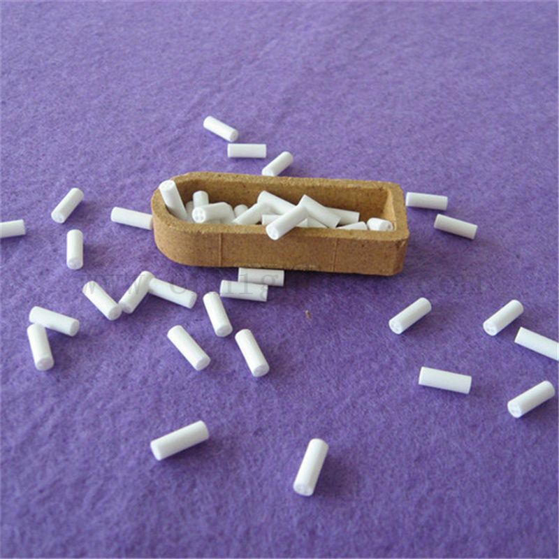 Индивидуальная 95 глинозем из четырех отверстий белая керамическая труба Al2O3 Al2O3