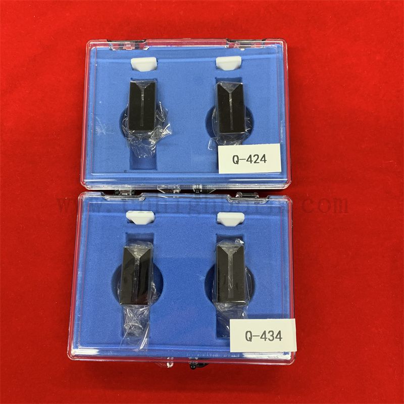 Высокая точность Q424 Черная стенка Высокая чистота Микро кварцевая кювета 0,15 мл.