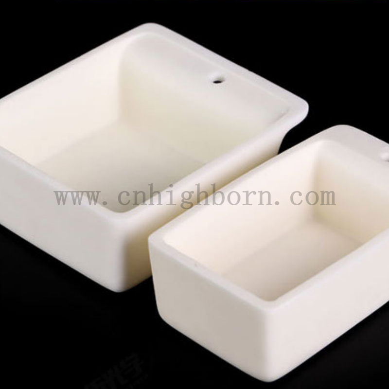 Прямоугольная керамическая лодка Corundum Al2O3 с отверстием глиноземной горшки для лабораторных научных исследований