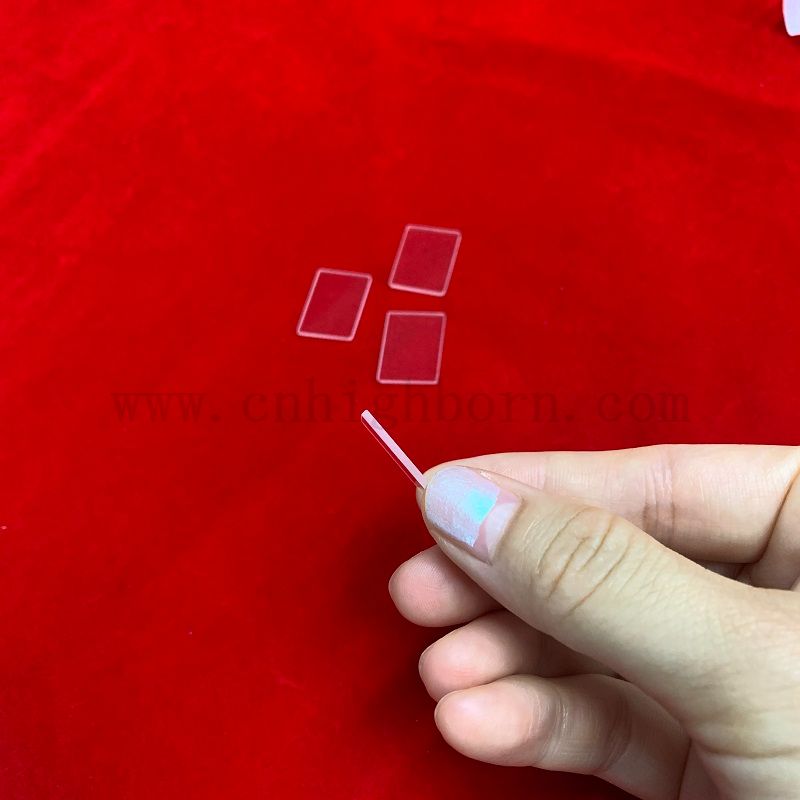 Индивидуальная квадратная прозрачная кварцевая стеклянная пластина с высокой коррозионной стойкостью