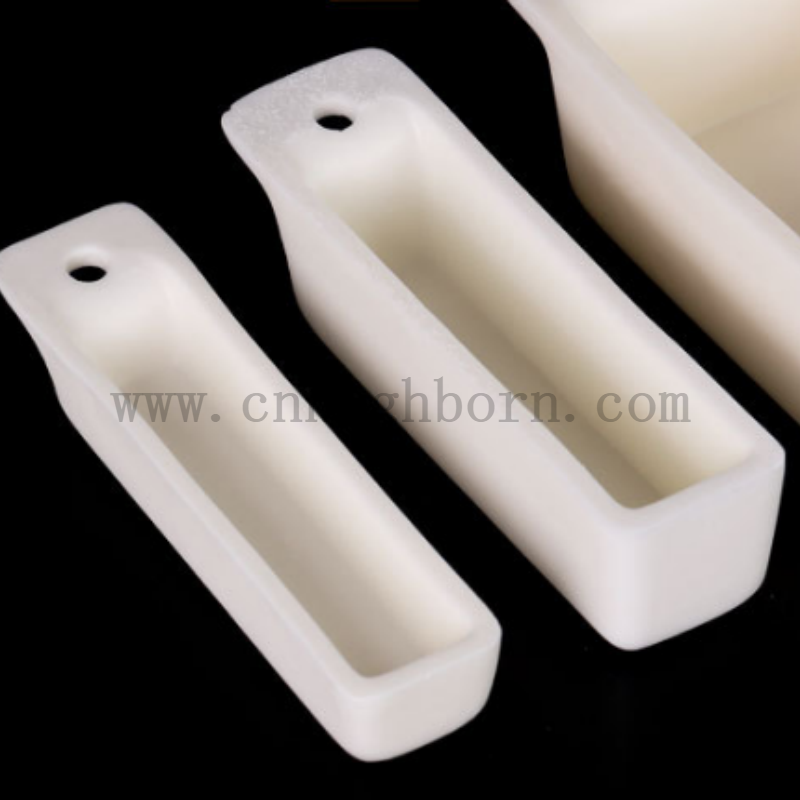 Прямоугольная керамическая лодка Corundum Al2O3 с отверстием глиноземной горшки для лабораторных научных исследований