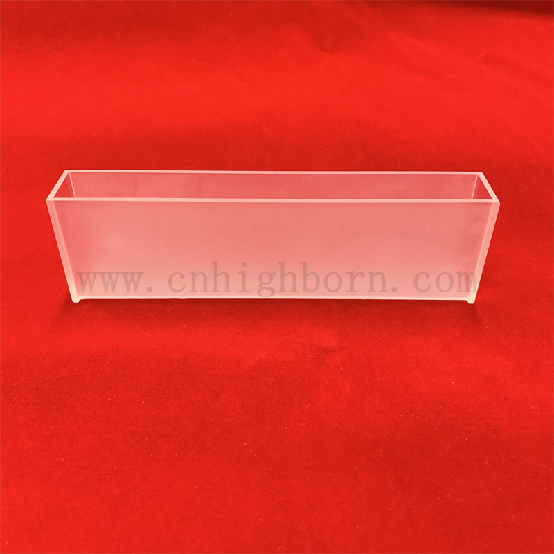 Лабораторная посуда стоят ячейка флуорометра с крышкой lovibond