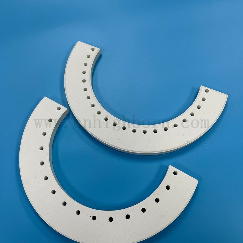 Огнеупорный корундовый муллитовый керамический изолятор панели Керамическая нерегулярная деталь для печи