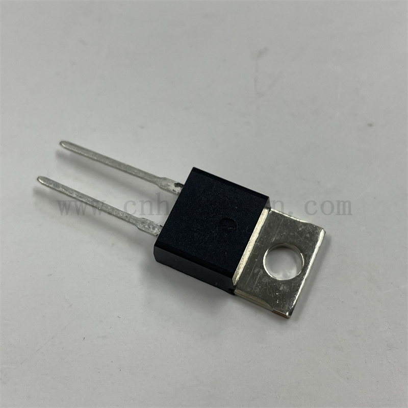 Регулируемая номинальная мощность RTP35 Электрические резисторы с толщиной пленкой для автомобильной электроники