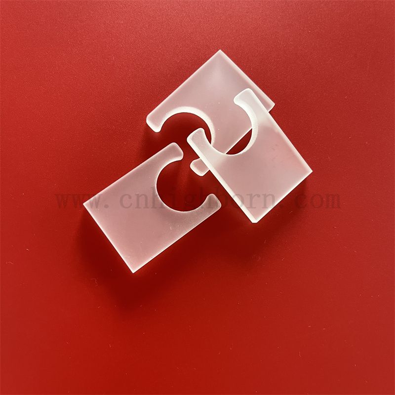 Теплостойкость индивидуальная квадратная полупрозрачная кварцевая стеклянная пластина с отверстием 