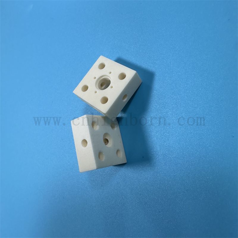 Изолятор алюминия нерегулярная износостойкая блока