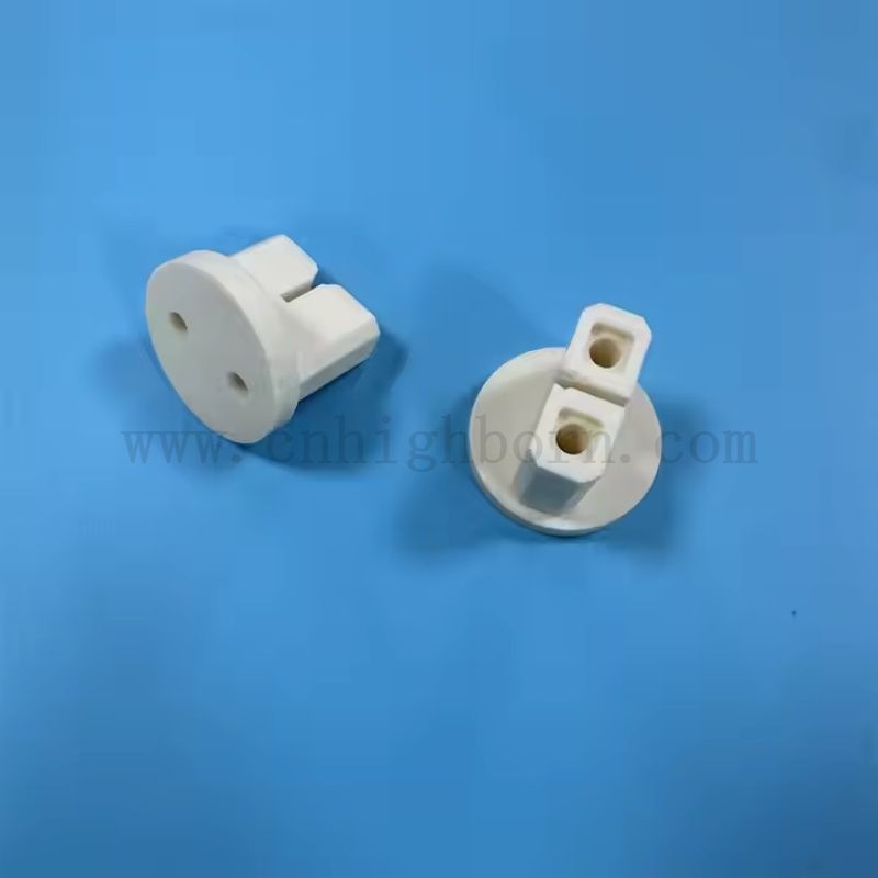 Промышленные индивидуальные глиноземные керамические части 95% Al2O3 Изоляционные запасные части