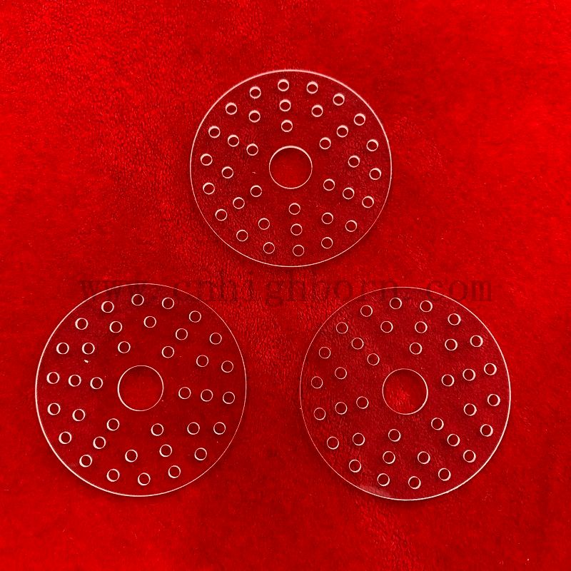 Пластинка с плавленатой кварцевой кремнезем