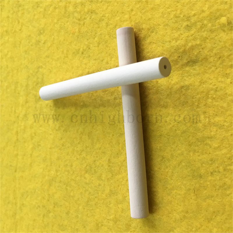 Индивидуальная пористость белые пористые глиноземные керамические трубки Al2O3