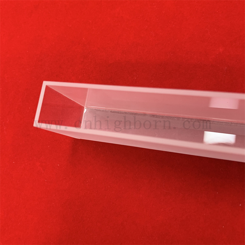 Лабораторная посуда стоят ячейка флуорометра с крышкой lovibond