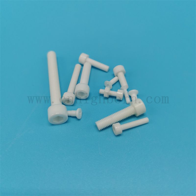 Индивидуальные 95% 99% Al2O3 Керамические винты с алюминиями Al2O3 с гайками