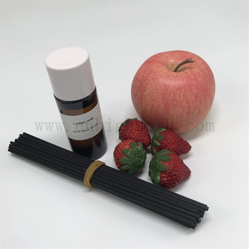 Аромат эссенции Apple и Berry Fruits.