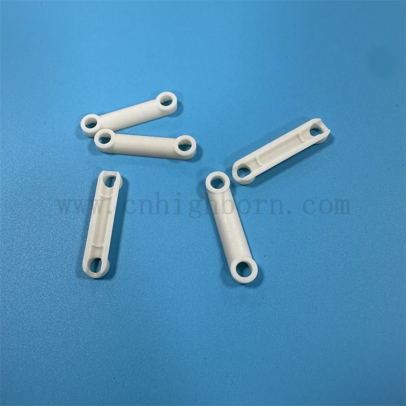 Индивидуальная износостойкость 95% 99% Al2O3 Керамические детали ахтиния изолятор