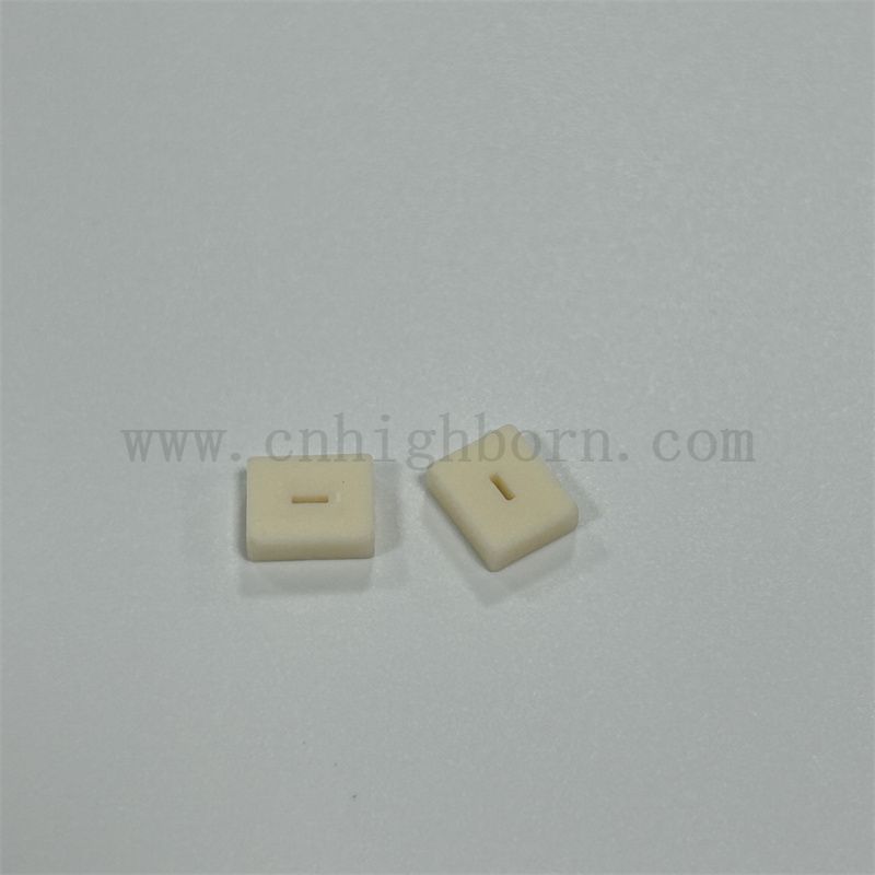 Изолятор глиноземной нерегулярной блок 99%Al2O3 Керамическая пластина