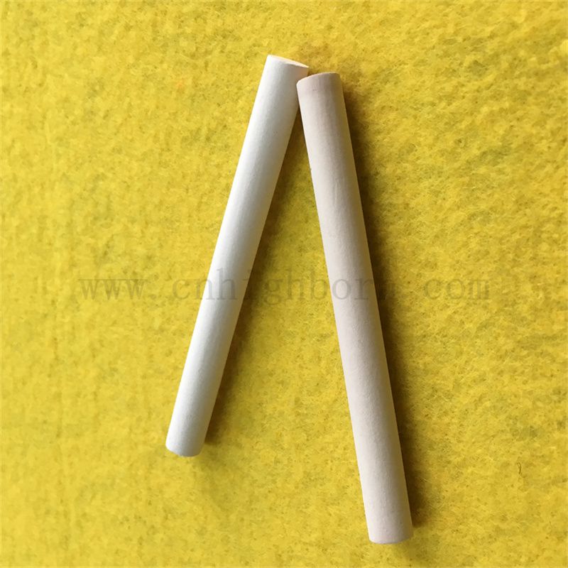 Индивидуальная пористость белые пористые глиноземные керамические трубки Al2O3
