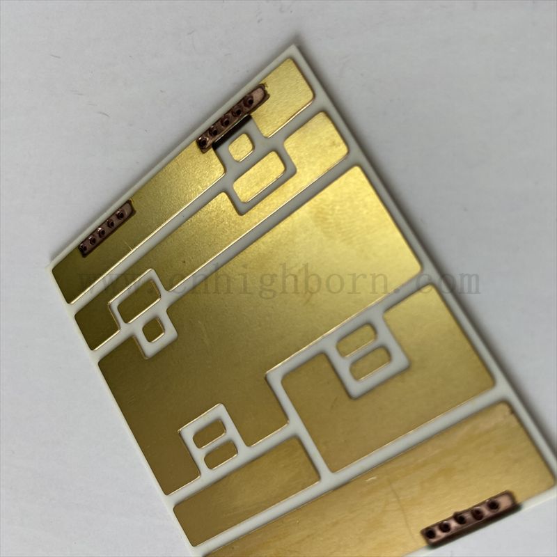 Индивидуальное изготовленное медное покрытие Au Metallized Ceramic DBC DPC 96% алюминия Aln Ceramic Substrate