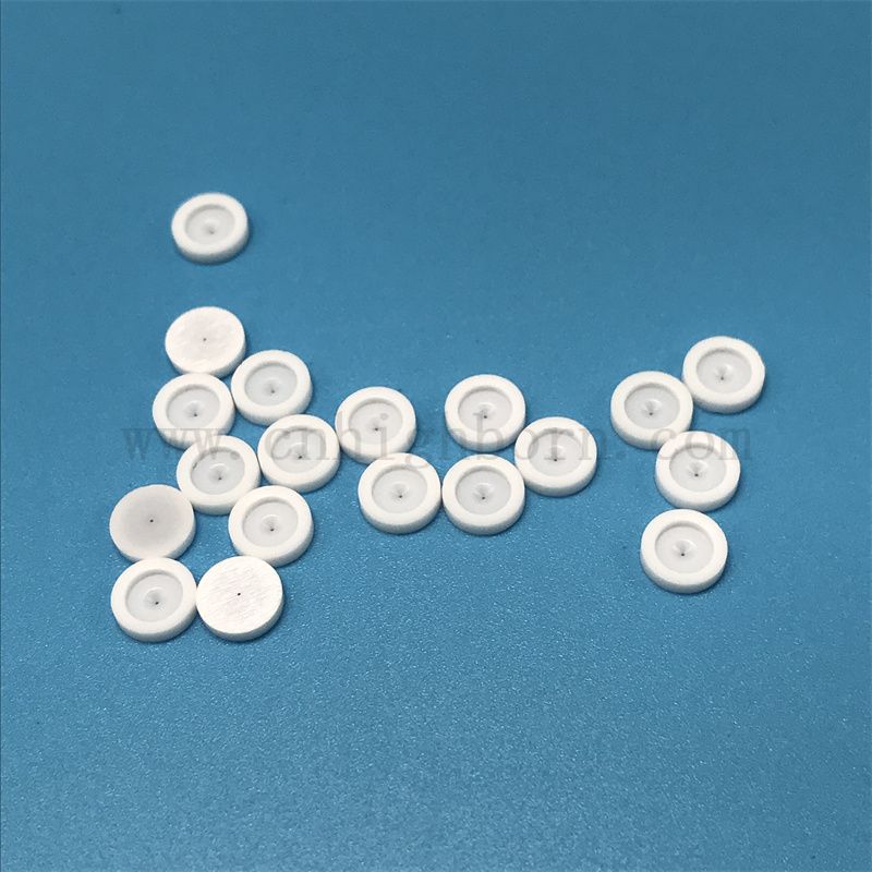 Изолятор белый цирконий нерегулярная часть yttrium outtrized Zro2 Керамический туман