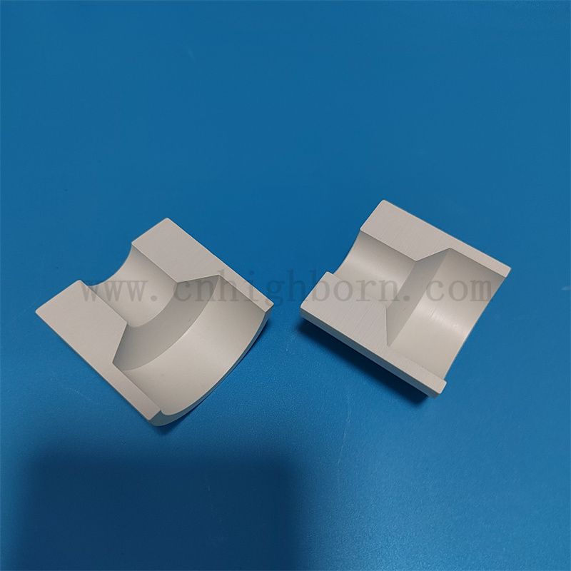 Изолятор бор нитрид.