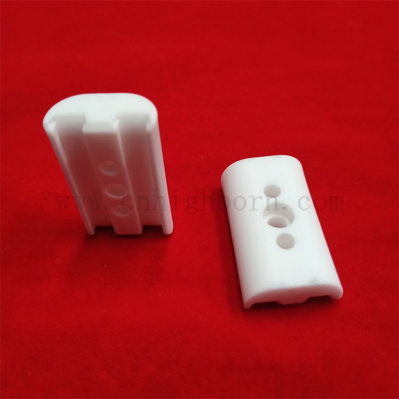 Высокая температурная устойчивая 95% изолятор алюминия Al2O3 Индивидуальная часть керамики