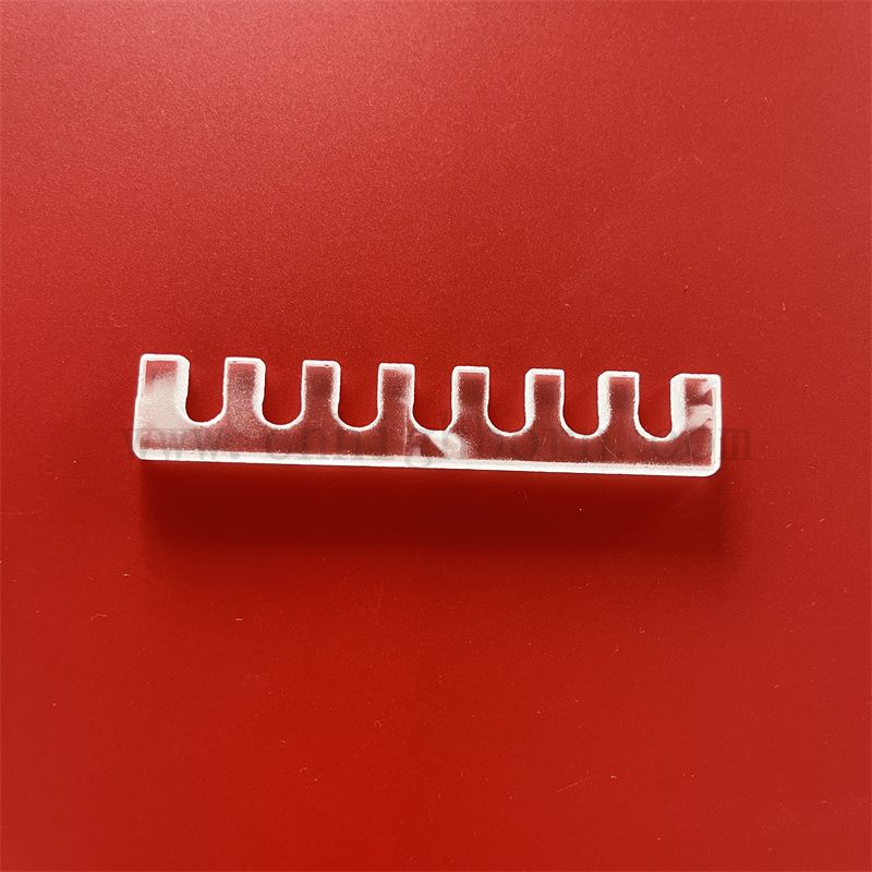 Глубокая обработка прямоугольная стеклянная лист кремнезема с разрезанным отверстием