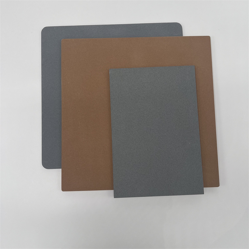 Каково использование пористой керамической пластины?