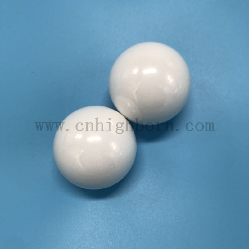 Циркониевый мяч 