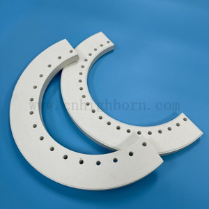 Огнеупорный корундовый муллитовый керамический изолятор панели Керамическая нерегулярная деталь для печи