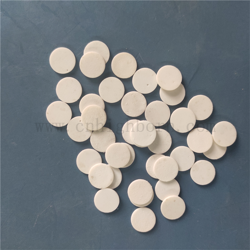 Керамическая диск с оксидом магния с высокой чистотой.