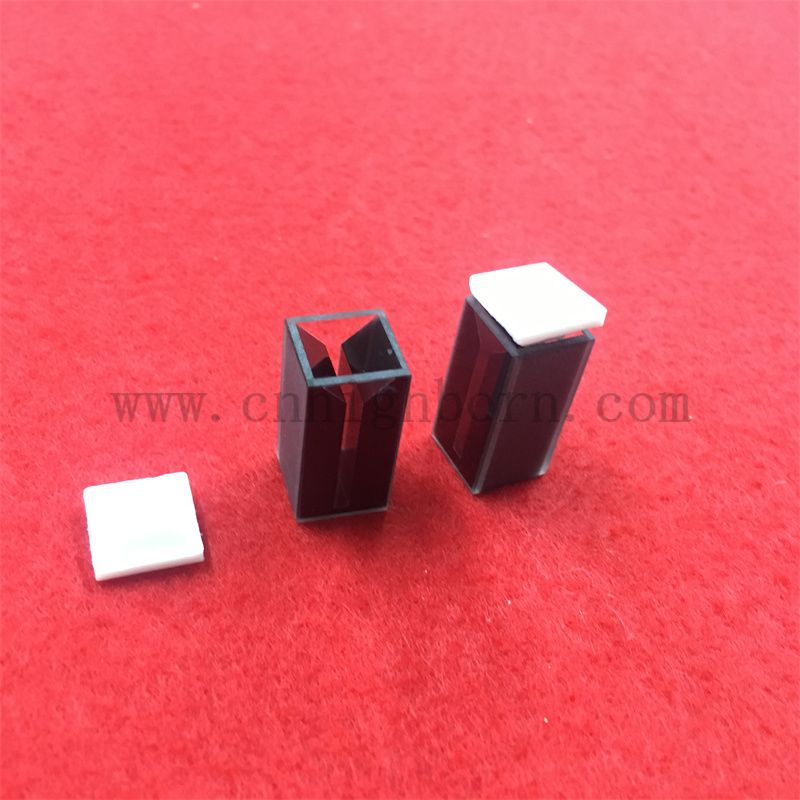 Лабораторная посуда Стандартная микроэлемент с черной стеновой стеклянной кюветой.