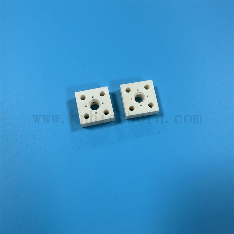 Изолятор алюминия нерегулярная износостойкая блока