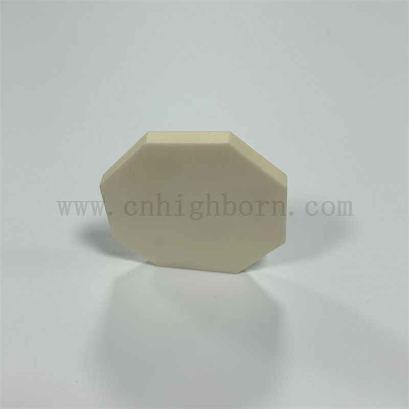 Индивидуальная пластина с глинозмом с глинозмом керамической защиты Al2O3