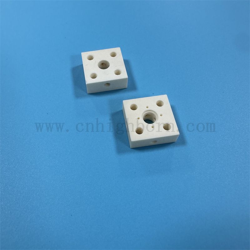 Изолятор алюминия нерегулярная износостойкая блока