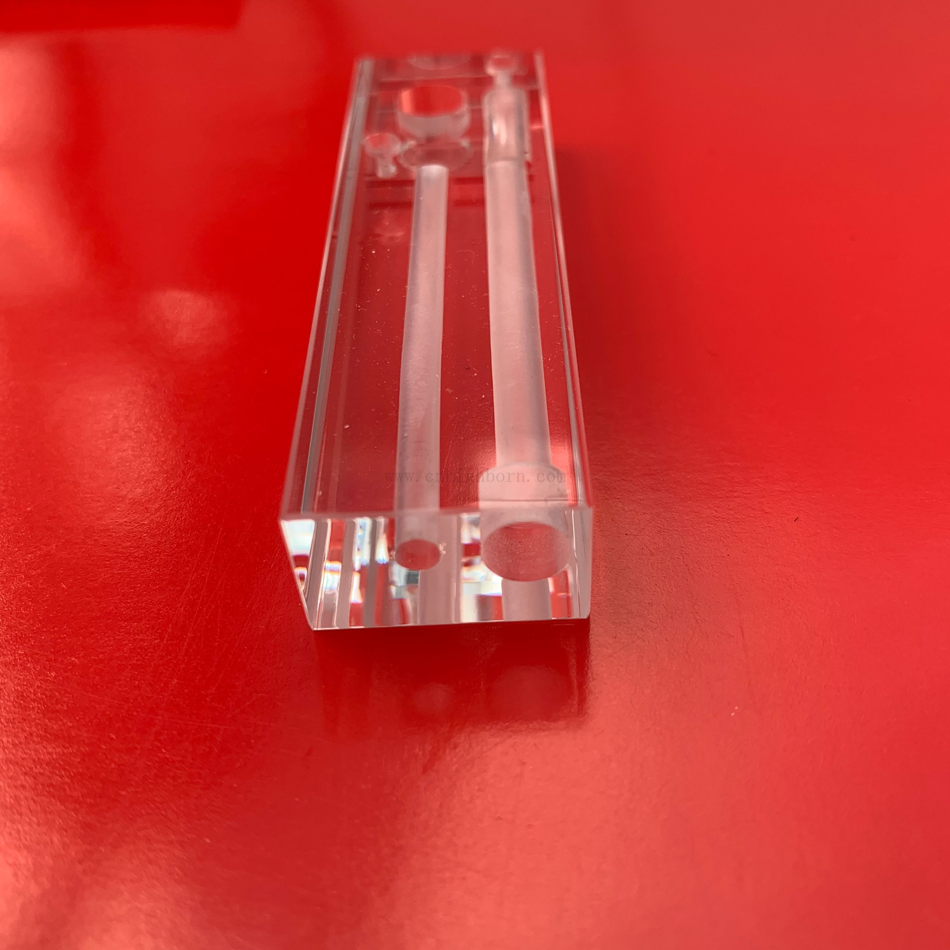 Лабораторная микрорежна микрорежна прозрачная Quartz Стеклянная кювета по течению через колориметр