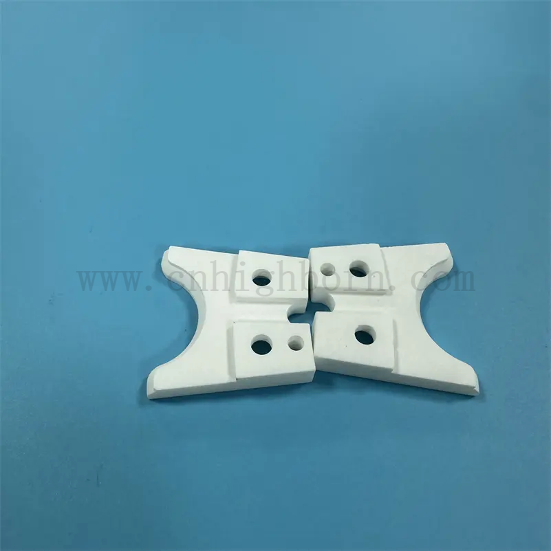 Индивидуальная 95% 99% Al2O3 Керамическая структурная часть изолирующей ахтинии.