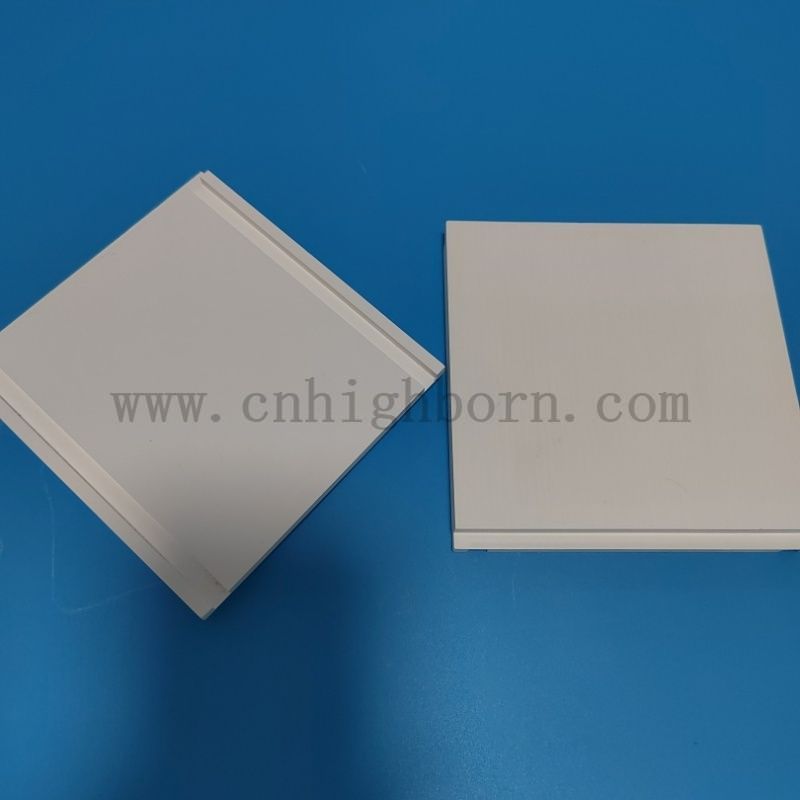 Керамическое пластинку с керамическим бором с коротким временем.