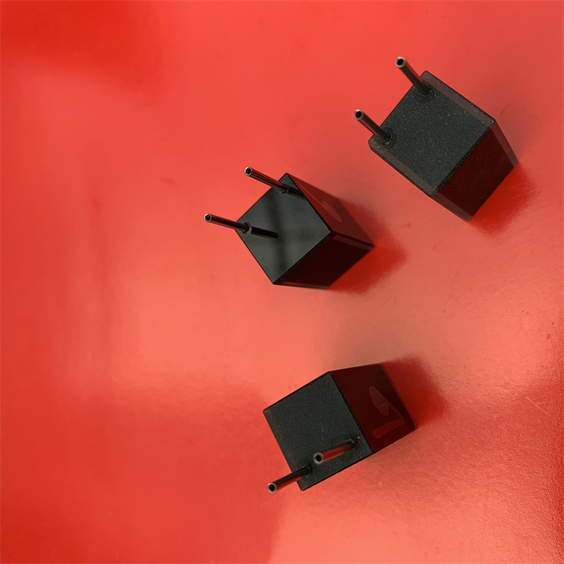 10 мм легкий путь 0,03 мл оптическая стеклянная ячейка Черная кварцевая кювета