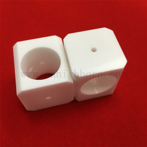 Чистые белые керамические части ЗрО2 компоненты циркония аксессуара высокой точности керамические 