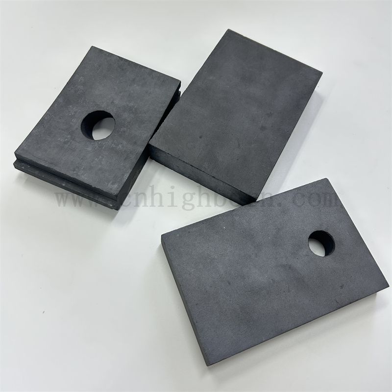 Изолятор черный кремниевый карбид с керамическим лист SIC с устойчивой к износостойкой дырочне