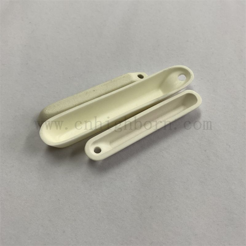 Керамический тиг с высокой температурой Al2O3 Керамическая фарфоровая лодка с высокой чистотой глинотой с отверстием