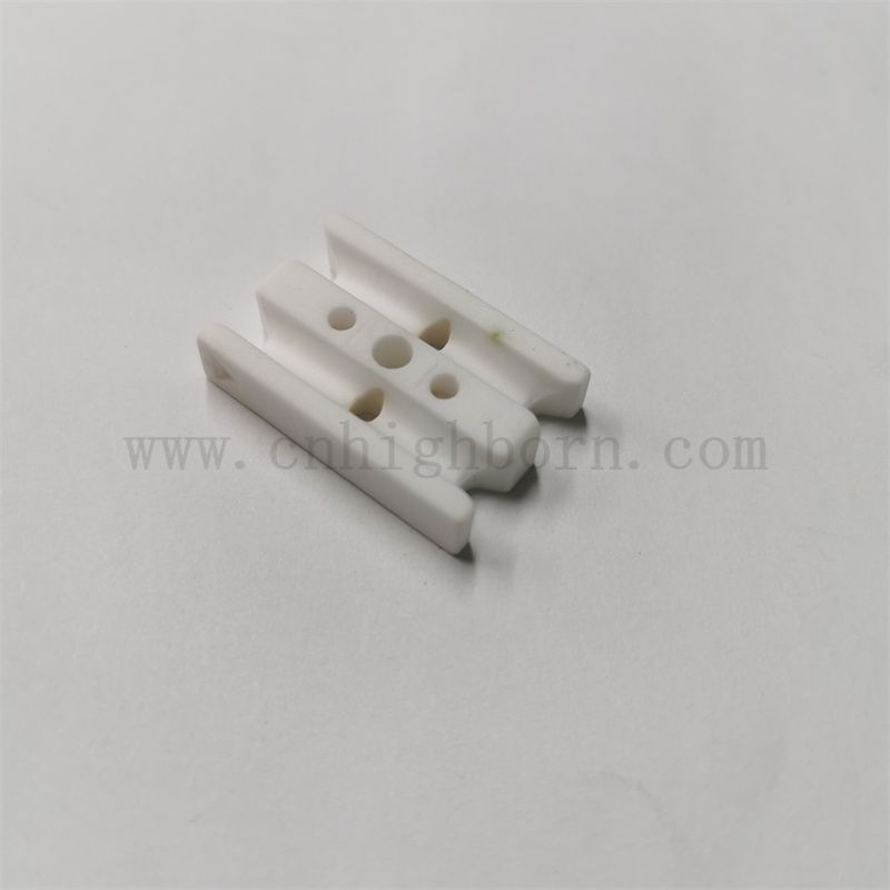 Индивидуальные 95% Al2o3 изолирующие керамические детали из глинозема