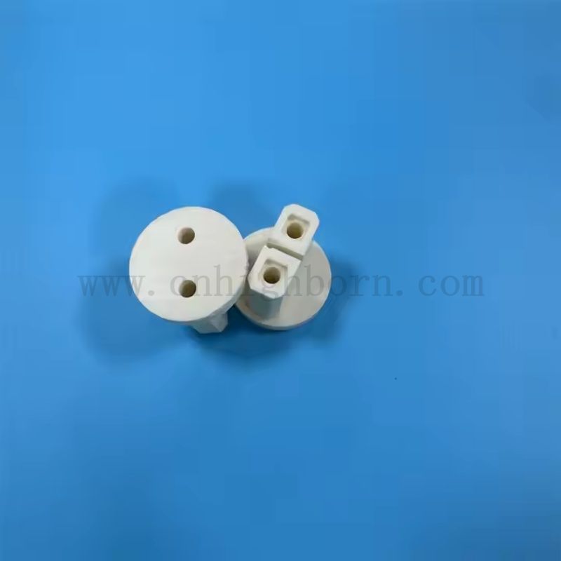 Промышленные индивидуальные глиноземные керамические части 95% Al2O3 Изоляционные запасные части