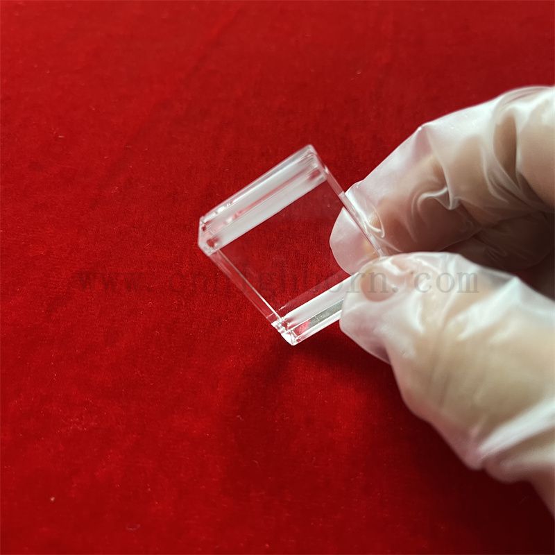 Высокий пропускание квадрат прозрачный полированное стеклянное стеклянное лист с лазерным бурением с лазерным бурением