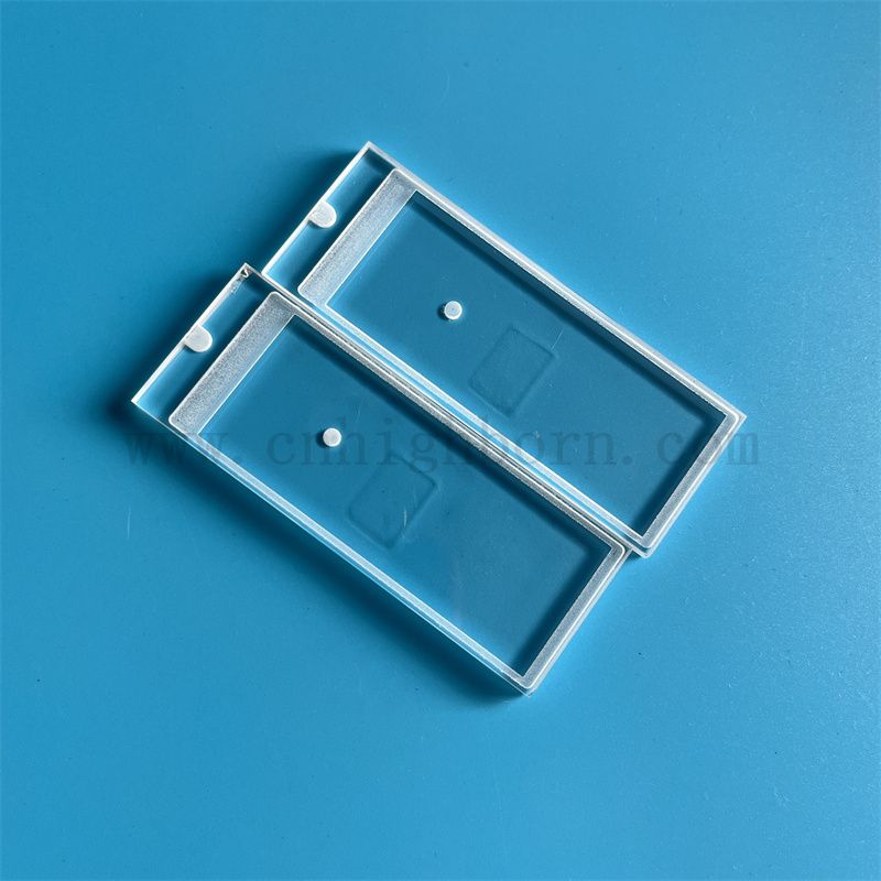 Глубокая обработка прямоугольной чистой кварцевой стеклянной панели с лазерным скучным