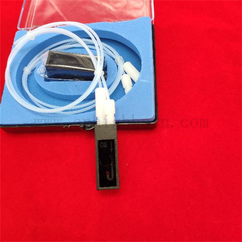 Q624 Стандартная микро -кварцевая стеклянная кювета 10 мм Длина черная стена Избегайте света. 