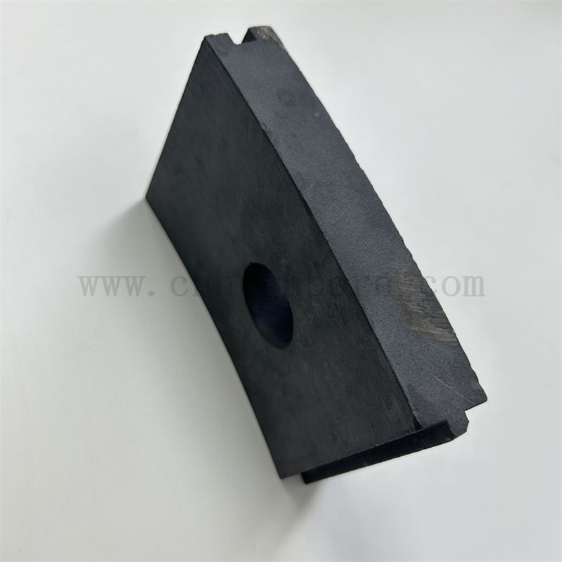 Изолятор черный кремниевый карбид с керамическим лист SIC с устойчивой к износостойкой дырочне